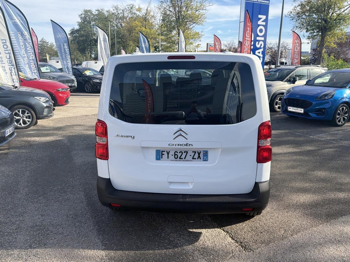 Image CITROEN Jumpy M BlueHDi 120 Confort S&S E6.d 9 Places