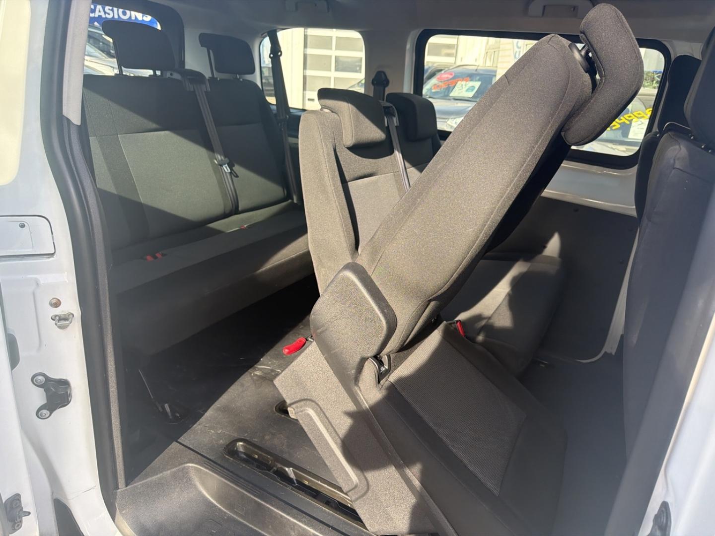 Image CITROEN Jumpy M BlueHDi 120 Confort S&S E6.d 9 Places