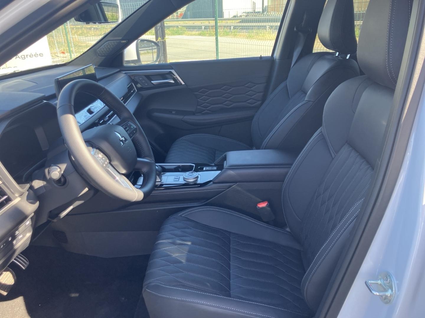 Image MITSUBISHI Outlander 2.4 PHEV 306ch Instyle 4WD MY26