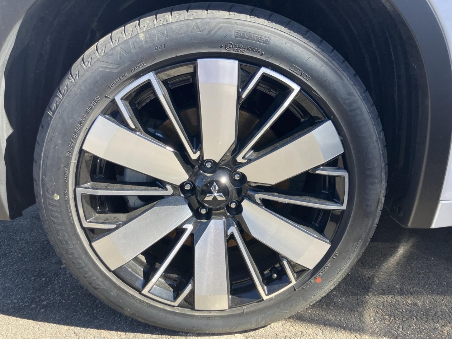 Image MITSUBISHI Outlander 2.4 PHEV 306ch Instyle 4WD MY26