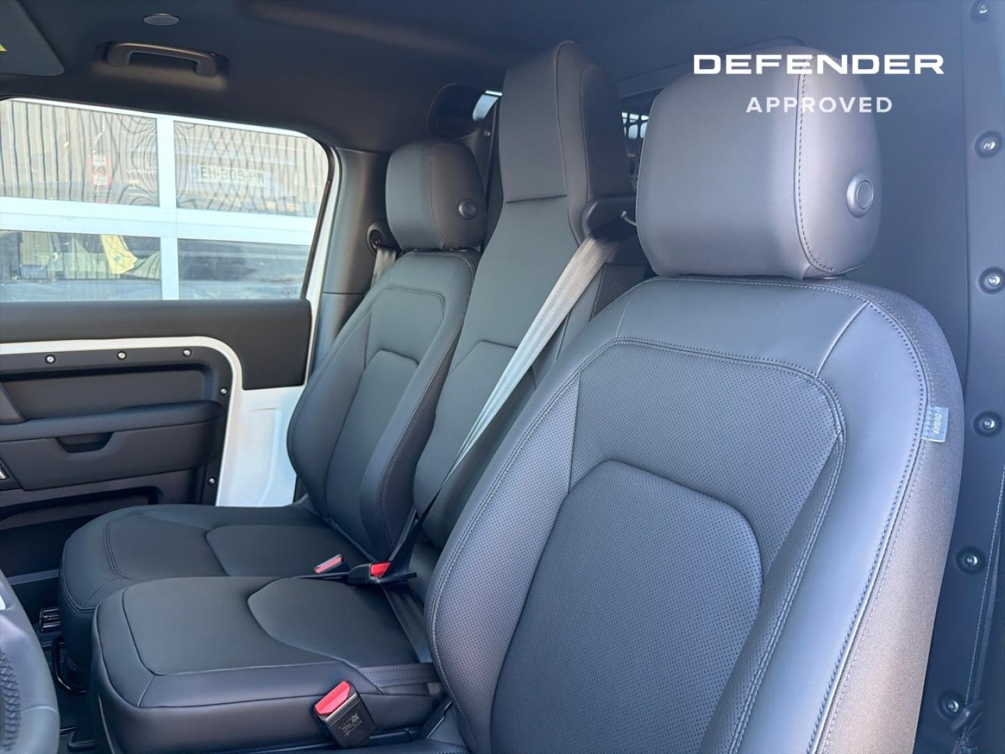 Image LAND-ROVER Defender 90 3.0 D200 Hard Top S