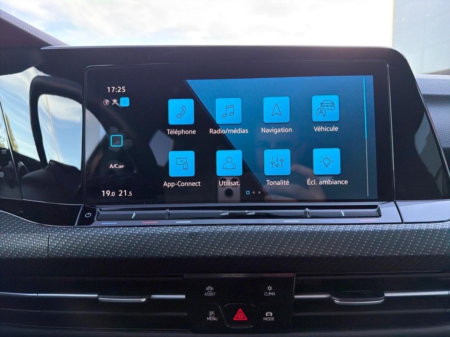 Image VOLKSWAGEN Golf 1.5 eTSI OPF 150ch R-Line DSG7