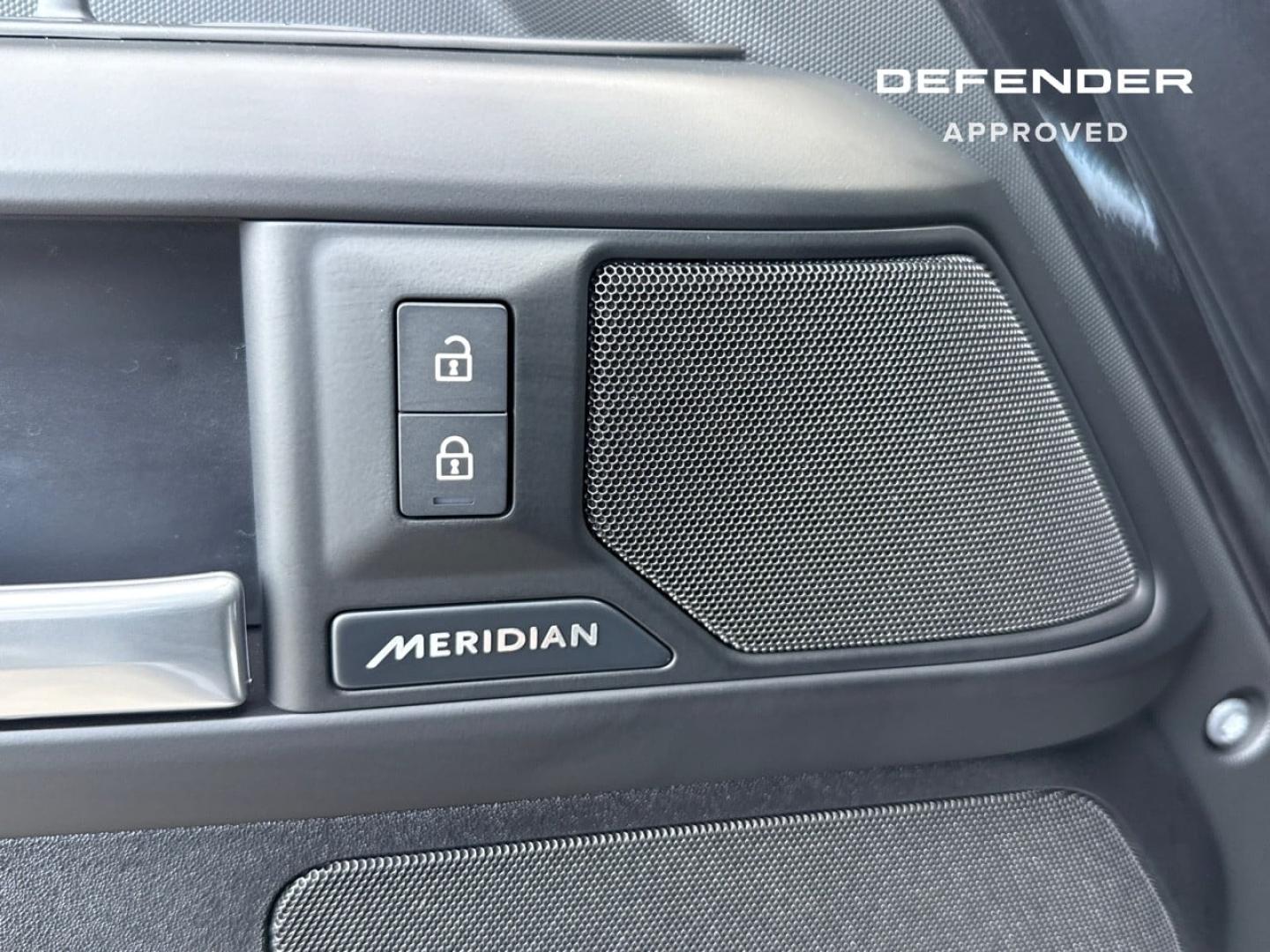 Image LAND-ROVER Defender 110 2.0 P300e PHEV X-Dynamic HSE