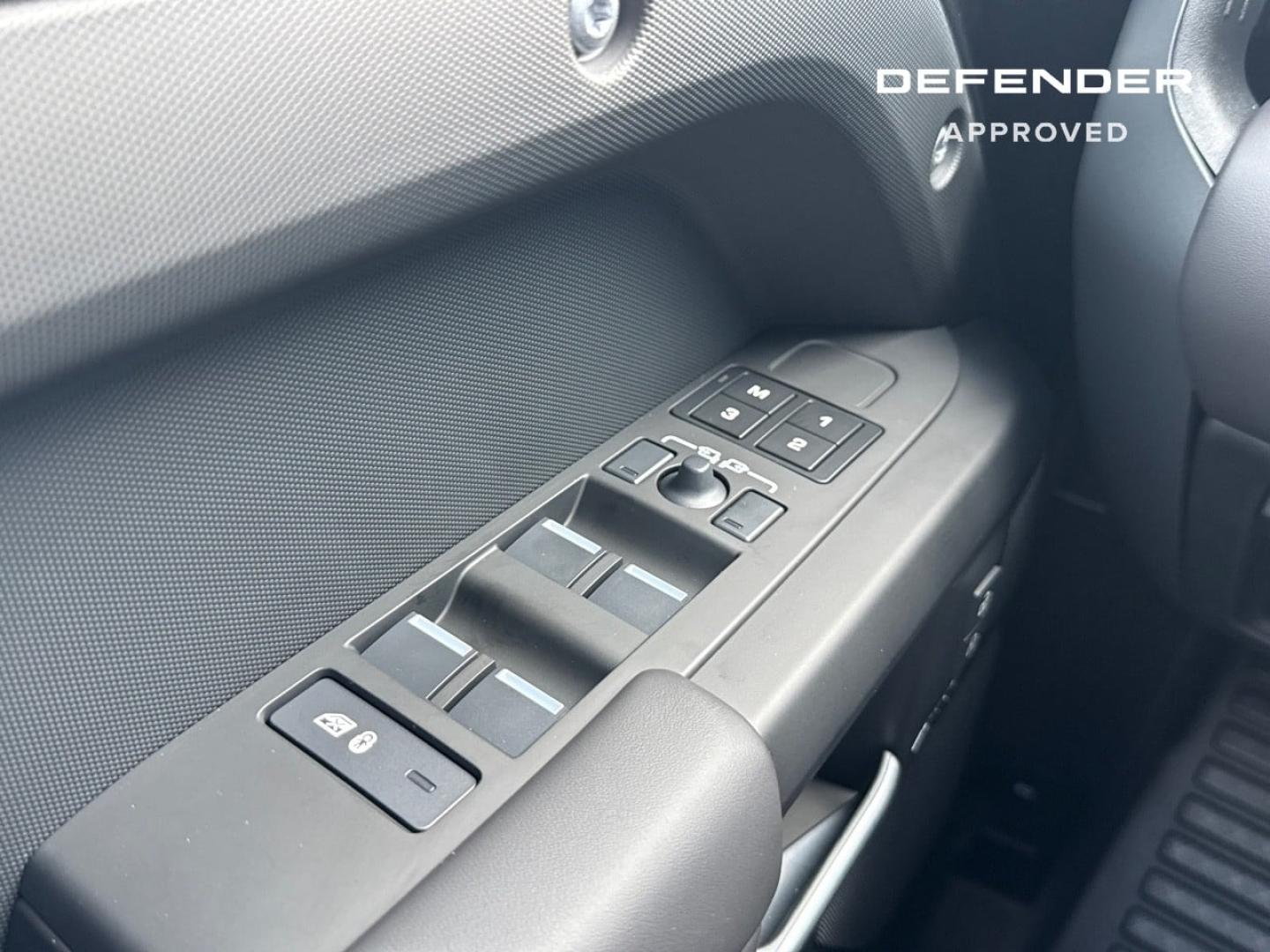 Image LAND-ROVER Defender 110 2.0 P300e PHEV X-Dynamic HSE