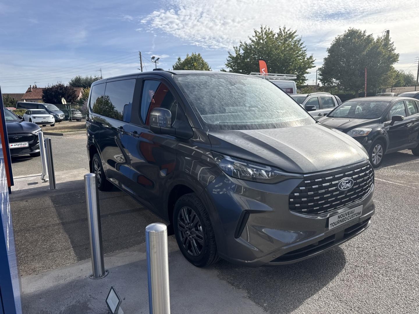 Image FORD Tourneo Custom 320 L1H1 2.0 EcoBlue 170ch Titanium BVA8