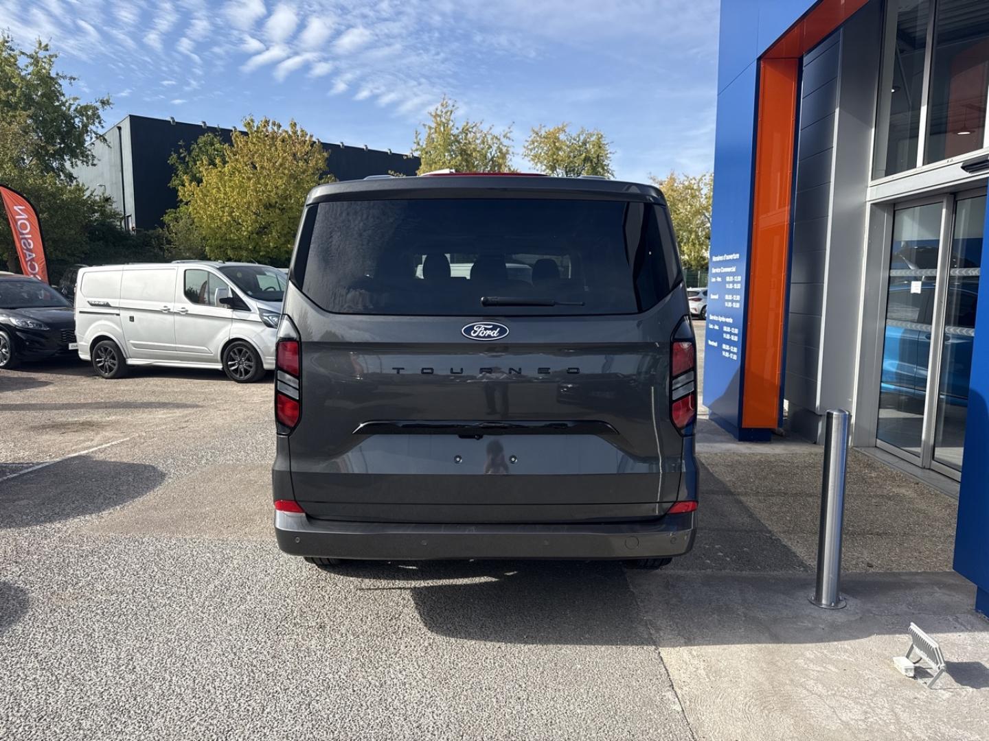 Image FORD Tourneo Custom 320 L1H1 2.0 EcoBlue 170ch Titanium BVA8