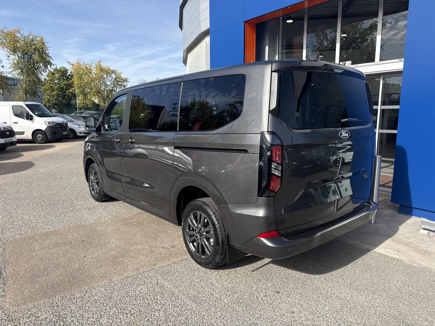 Image FORD Tourneo Custom 320 L1H1 2.0 EcoBlue 170ch Titanium BVA8