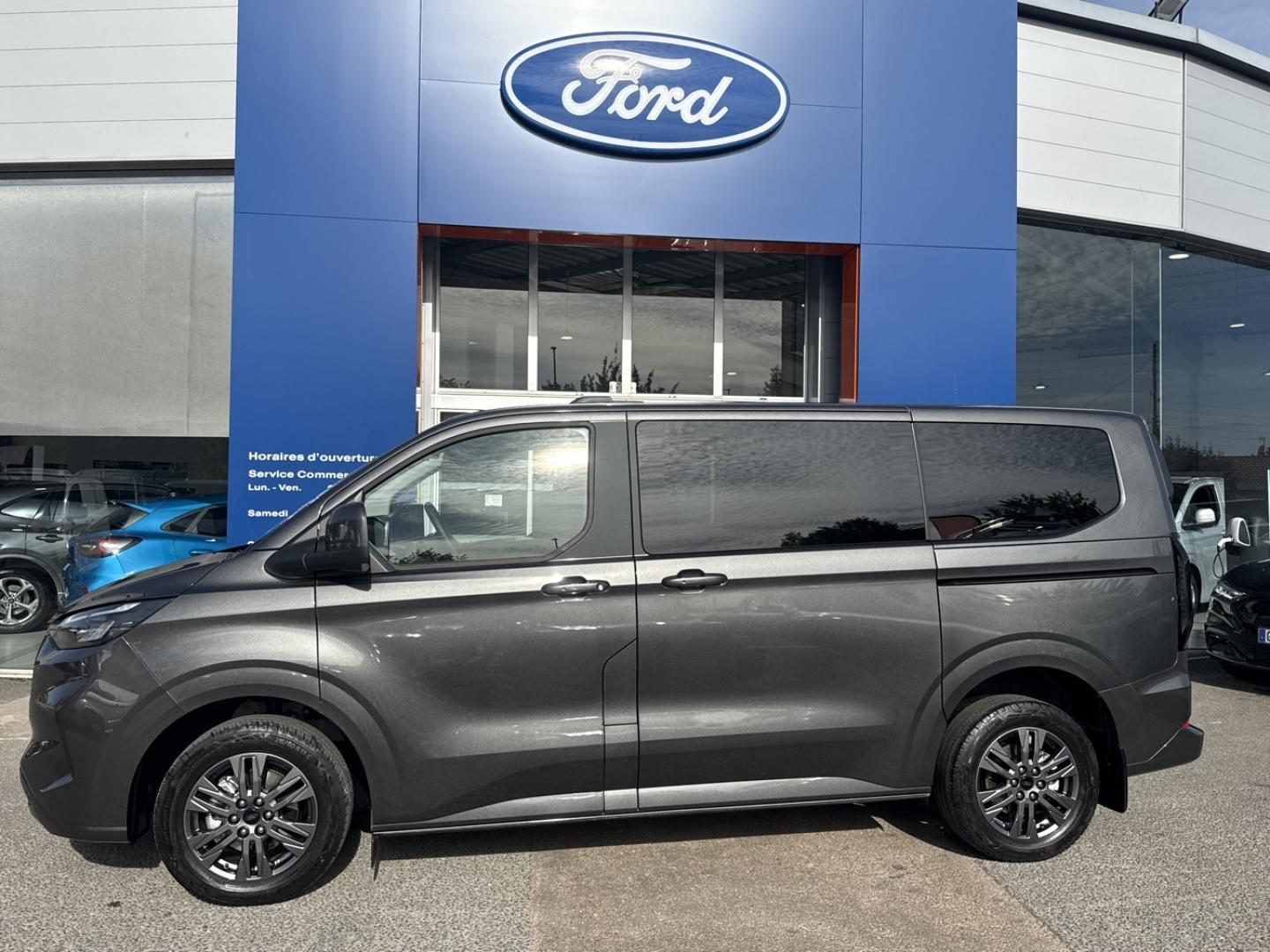 Image FORD Tourneo Custom 320 L1H1 2.0 EcoBlue 170ch Titanium BVA8