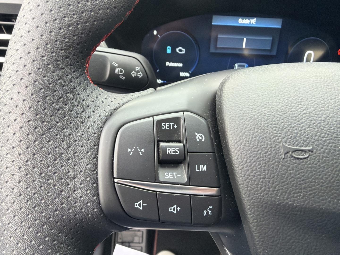 Image FORD Kuga 2.5 Duratec 180 ch Hybrid FlexiFuel ST-Line Powershift