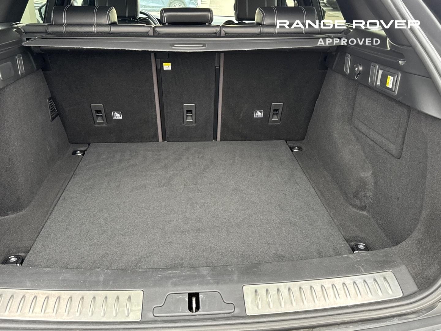 Image LAND-ROVER Range Rover Velar 2.0D 240ch R-Dynamic SE AWD BVA