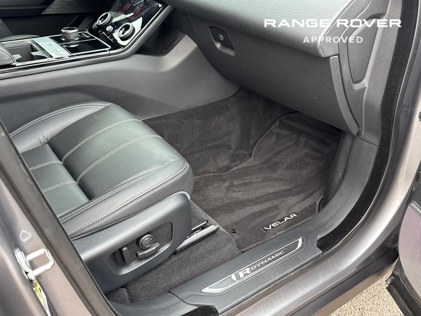 Image LAND-ROVER Range Rover Velar 2.0D 240ch R-Dynamic SE AWD BVA