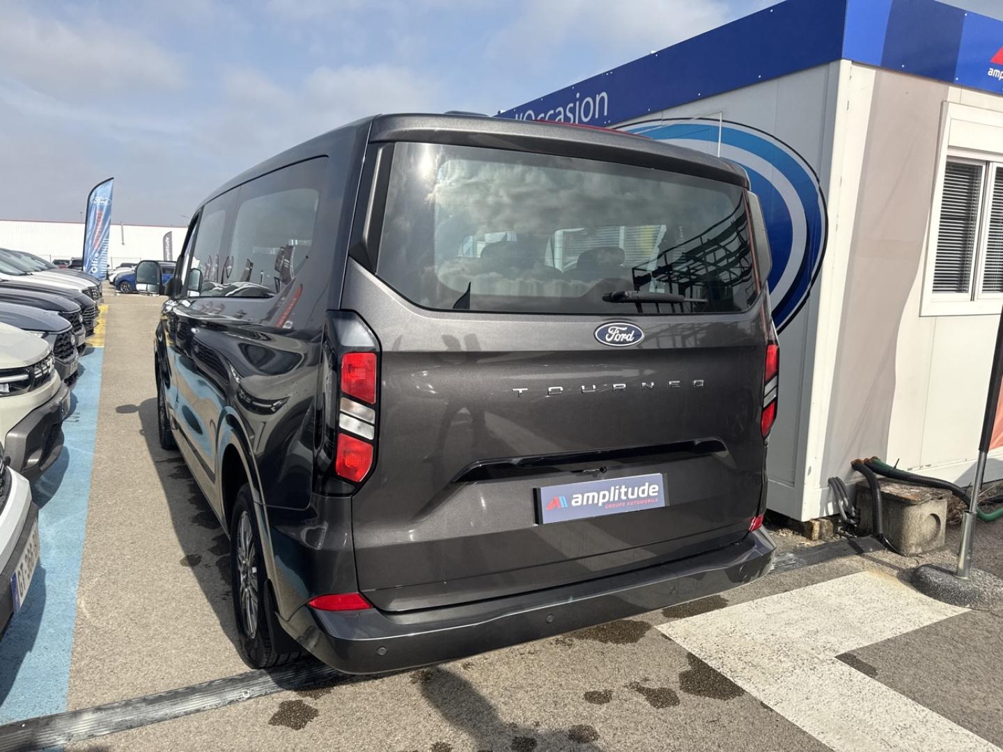 Image FORD Tourneo Custom 320 L2H1 2.0 EcoBlue 150 ch Titanium