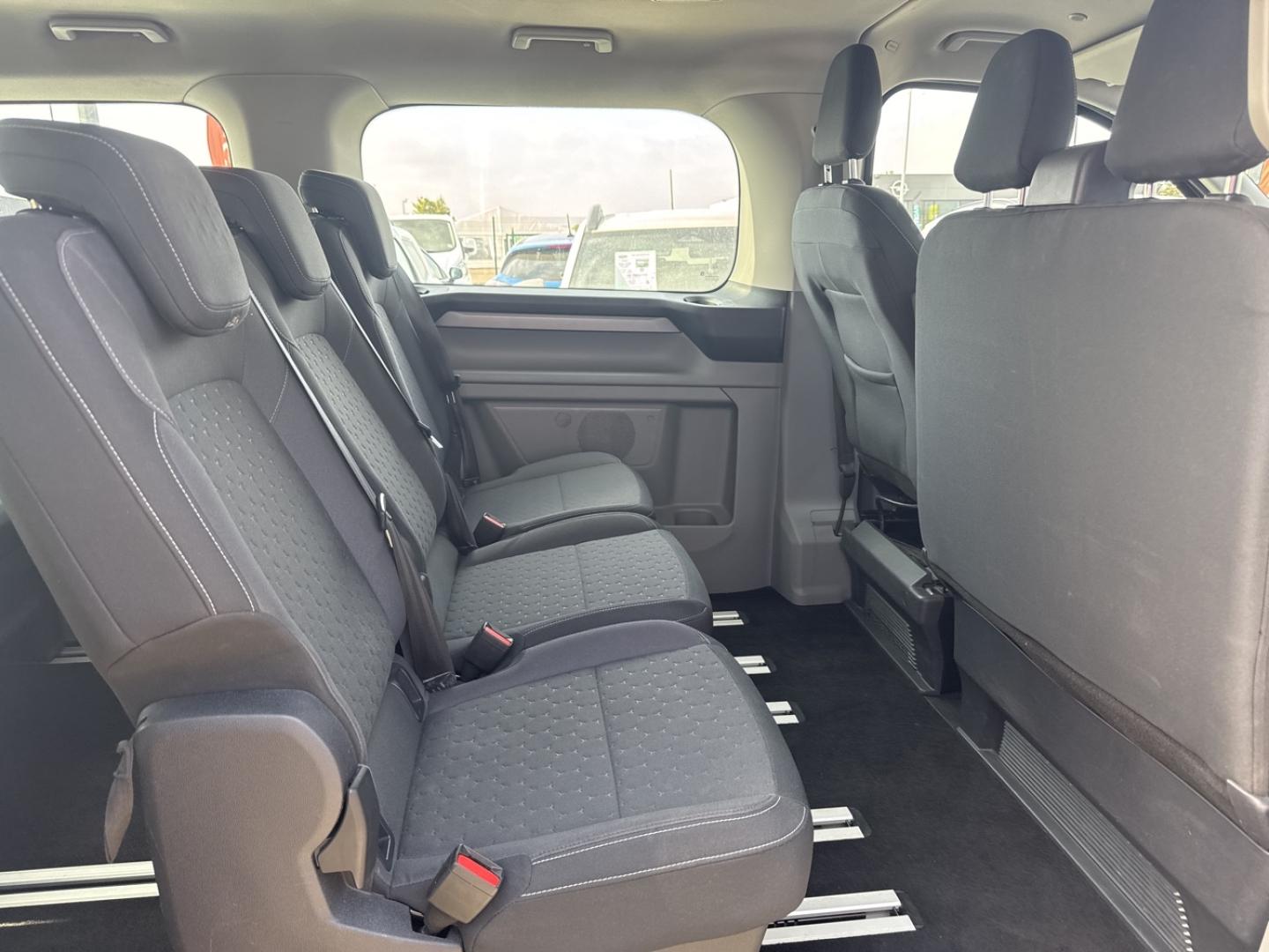 Image FORD Tourneo Custom 320 L2H1 2.0 EcoBlue 150 ch Titanium