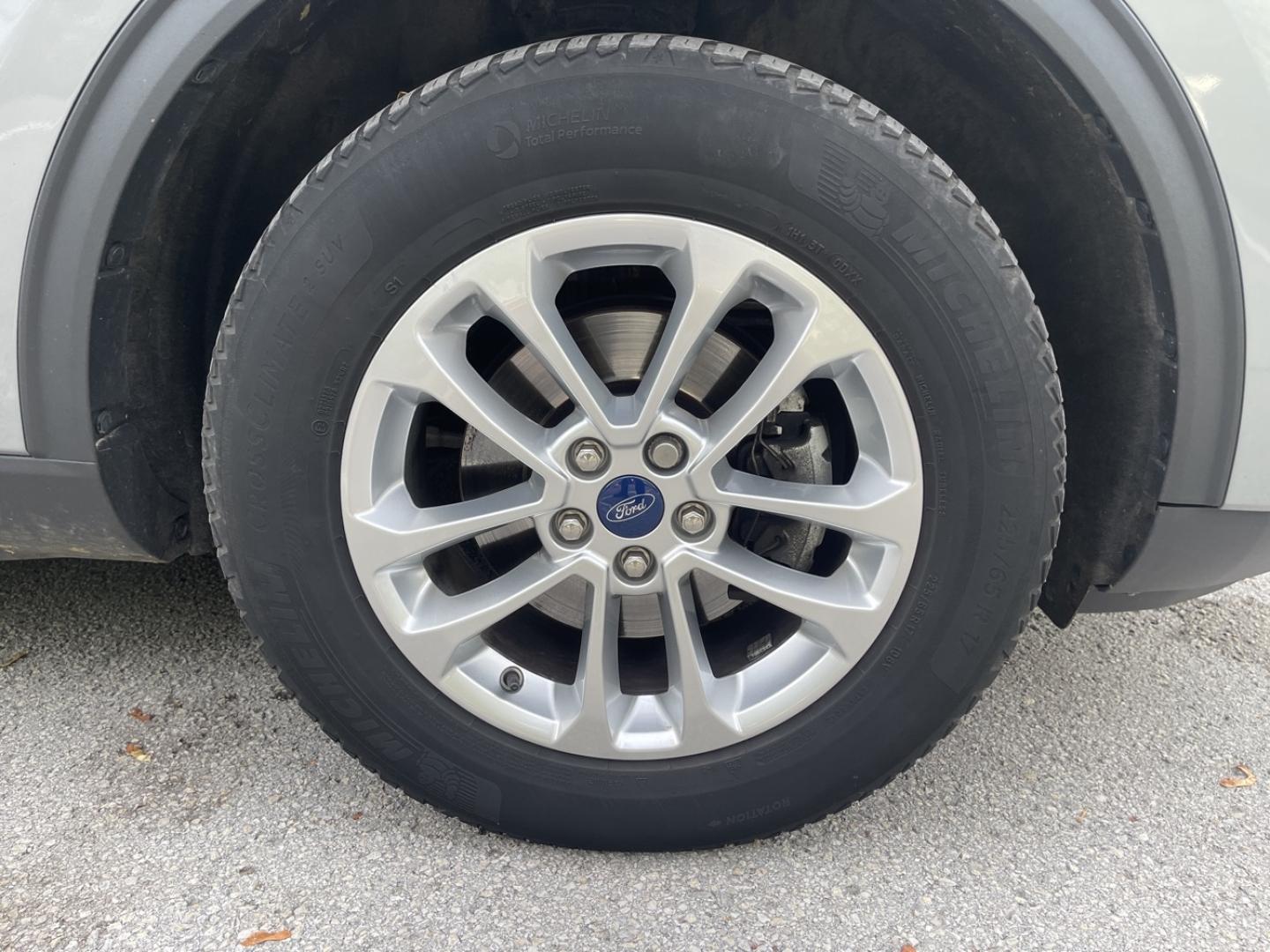 Image FORD Kuga 2.5 Duratec 190ch FHEV E85 Titanium BVA