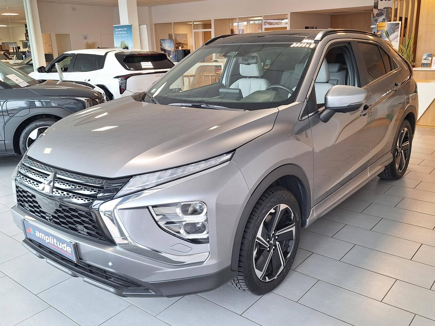 Photo MITSUBISHI Eclipse Cross 2.4 MIVEC PHEV 188ch Instyle 4WD