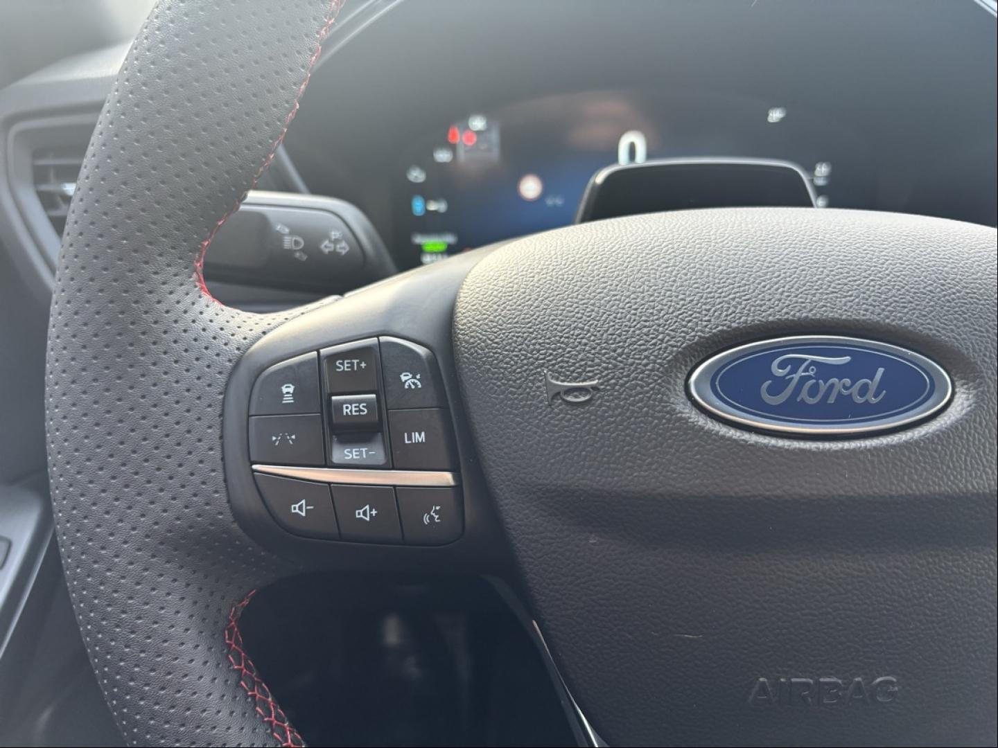 Image FORD Kuga 2.5 Duratec 180ch Hybrid FlexiFuel ST-Line Powershift