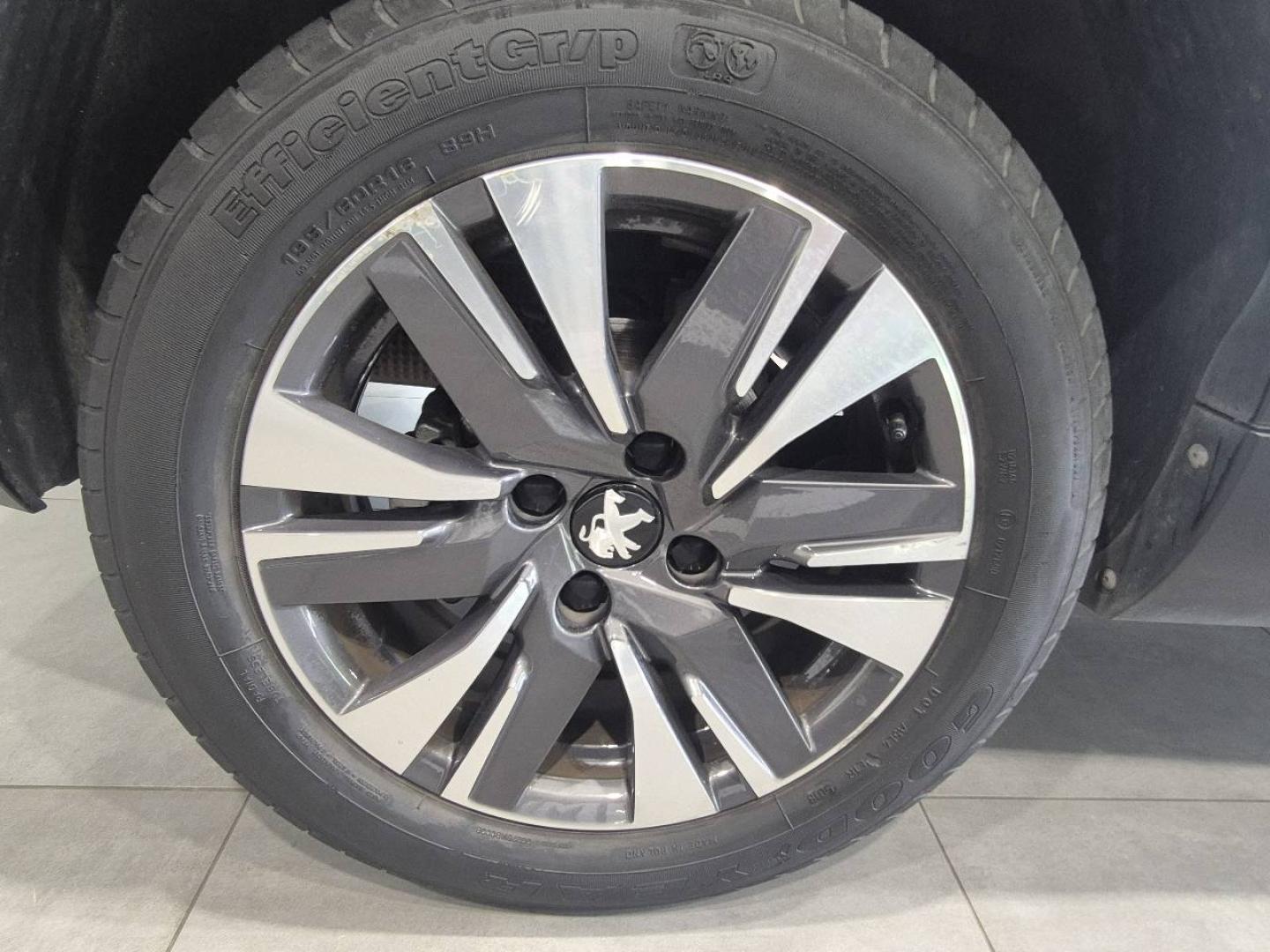Image PEUGEOT 2008 1.2 PureTech 82ch E6.c Allure