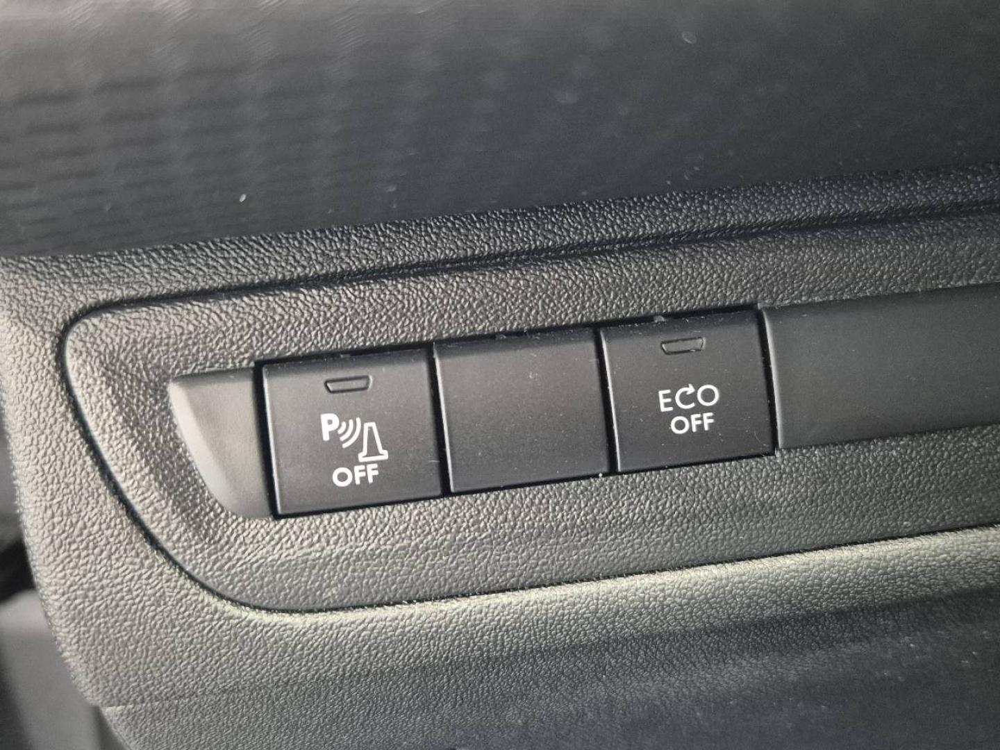 Image PEUGEOT 2008 1.2 PureTech 82ch E6.c Allure