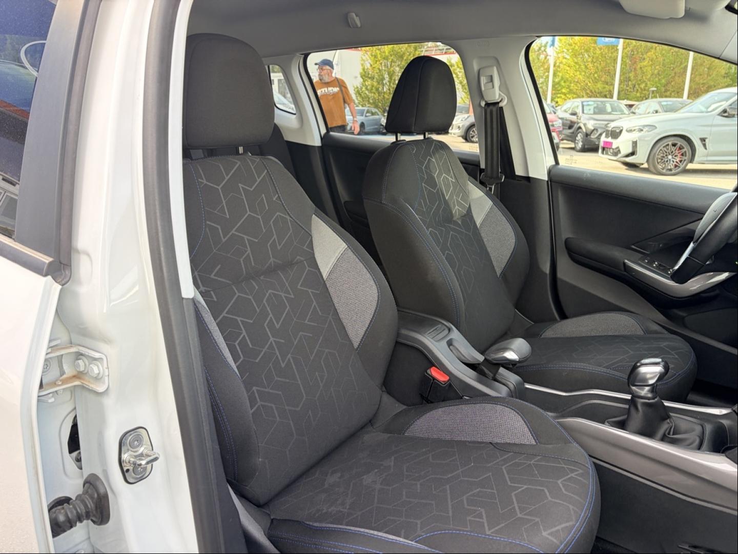 Image PEUGEOT 2008 1.2 PureTech 82ch Style