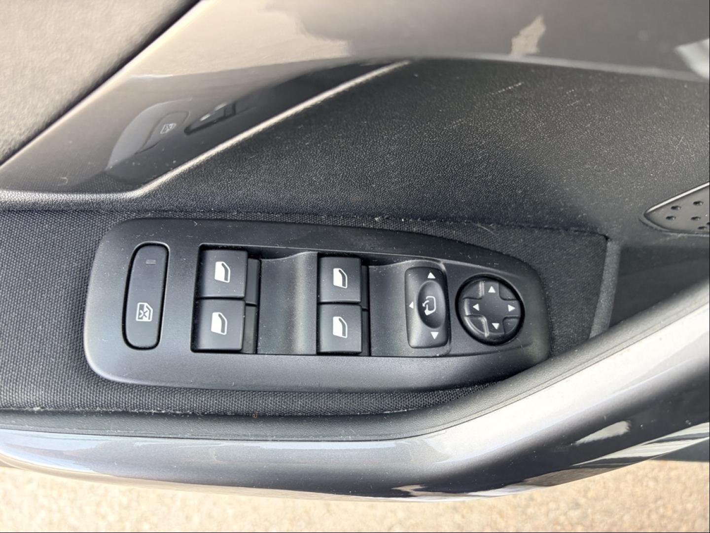 Image PEUGEOT 2008 1.2 PureTech 82ch Style