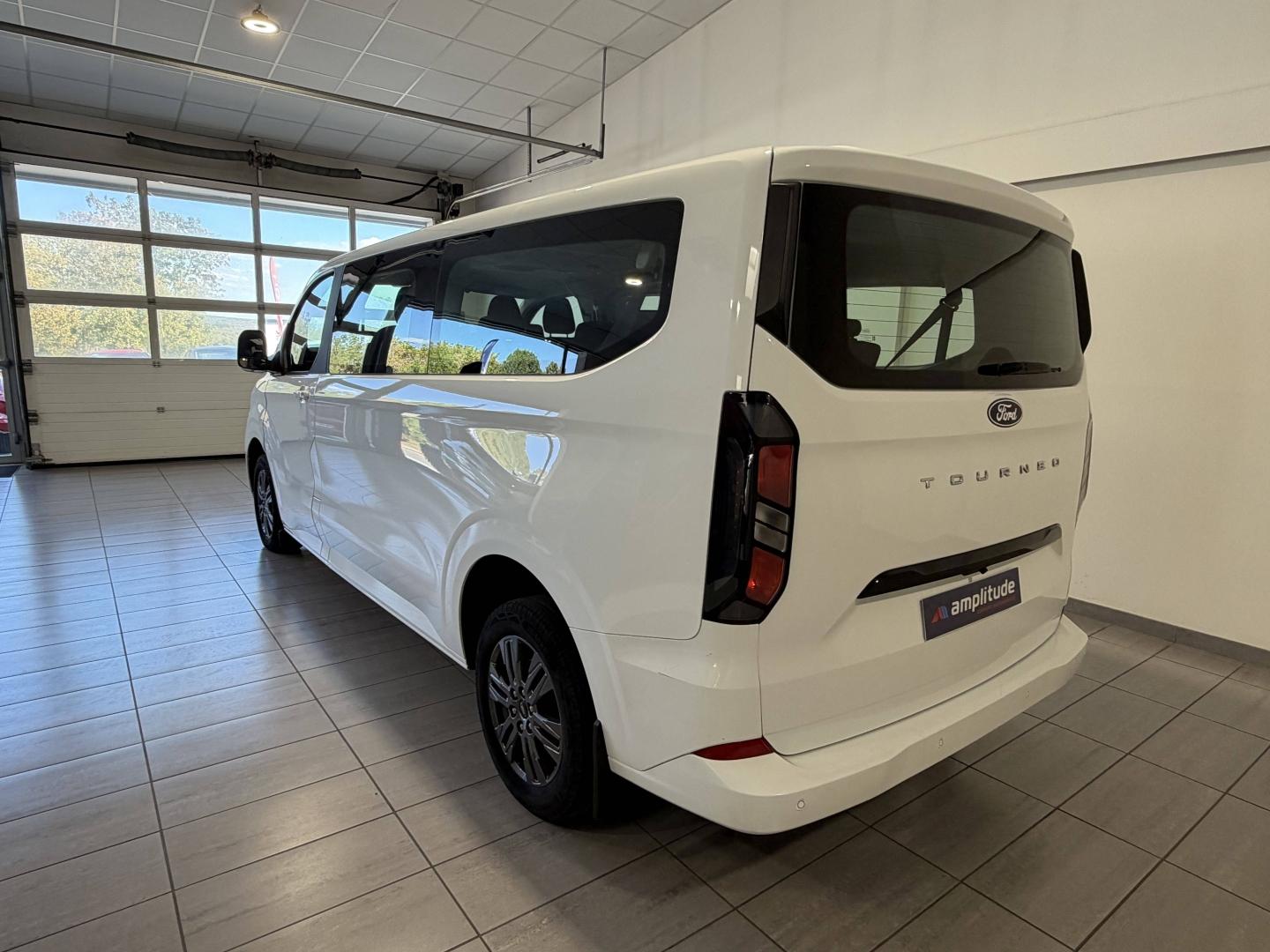 Image FORD Tourneo Custom 320 L2H1 2.0 EcoBlue 150ch Titanium