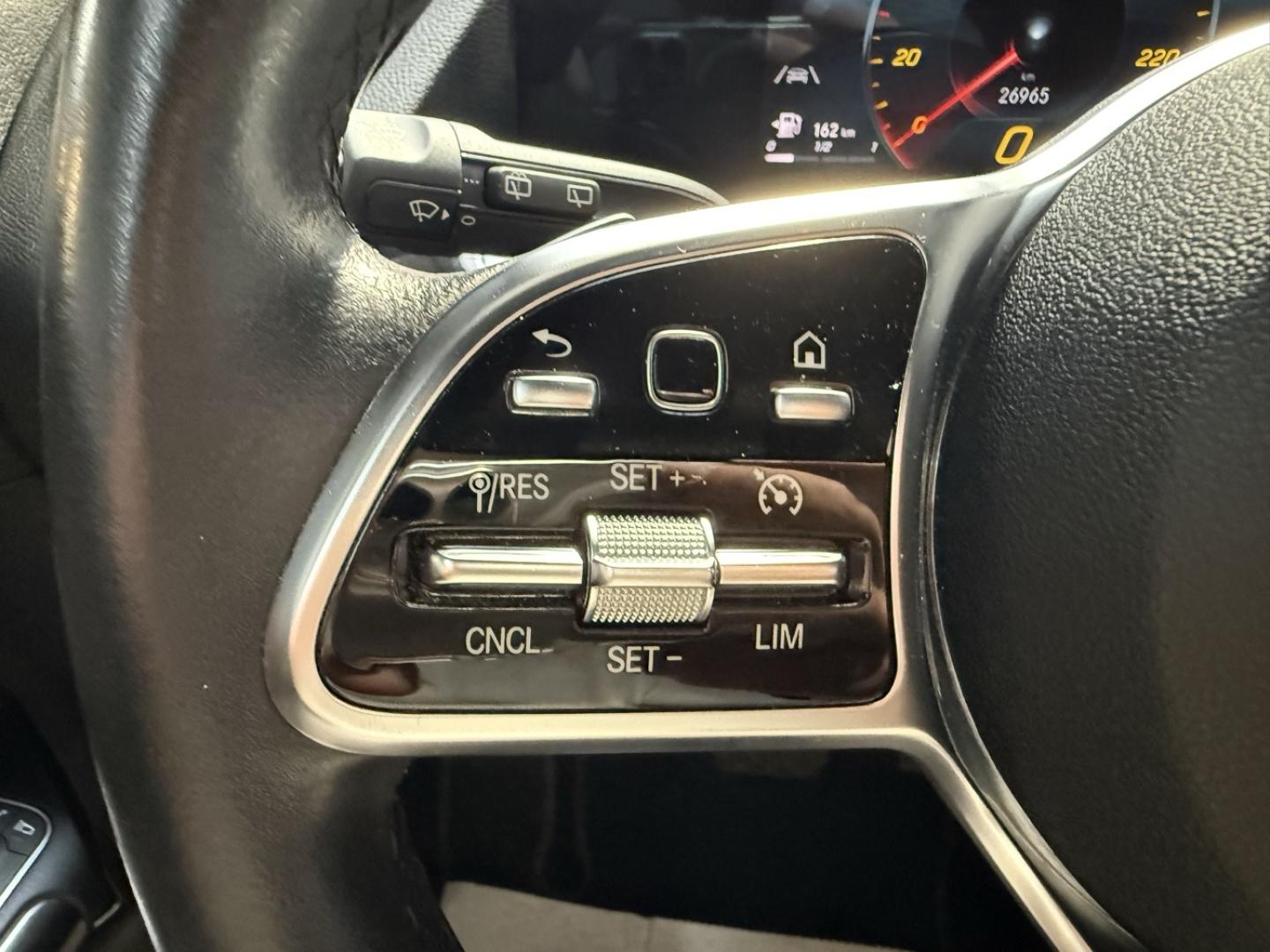 Image MERCEDES-BENZ GLA 200 d 150ch Progressive Line 8G-DCT
