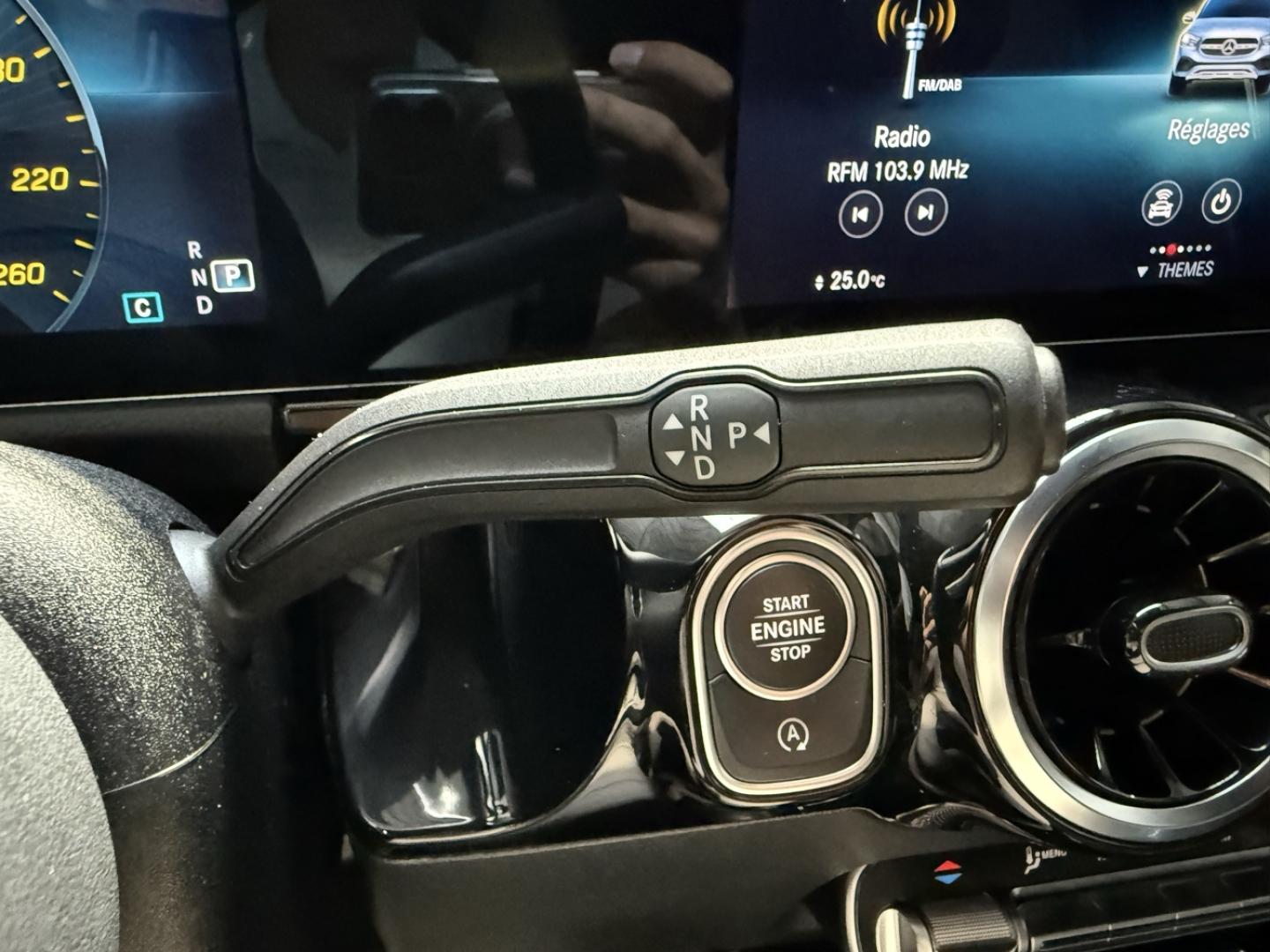 Image MERCEDES-BENZ GLA 200 d 150ch Progressive Line 8G-DCT