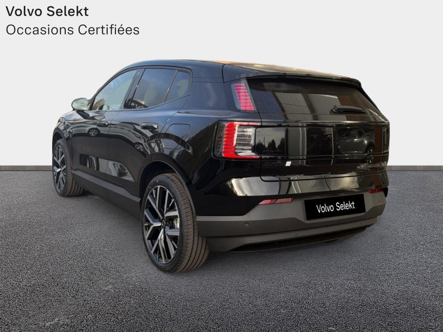 Image VOLVO EX30 P5 Long Range 272ch 69kWh Black Edition