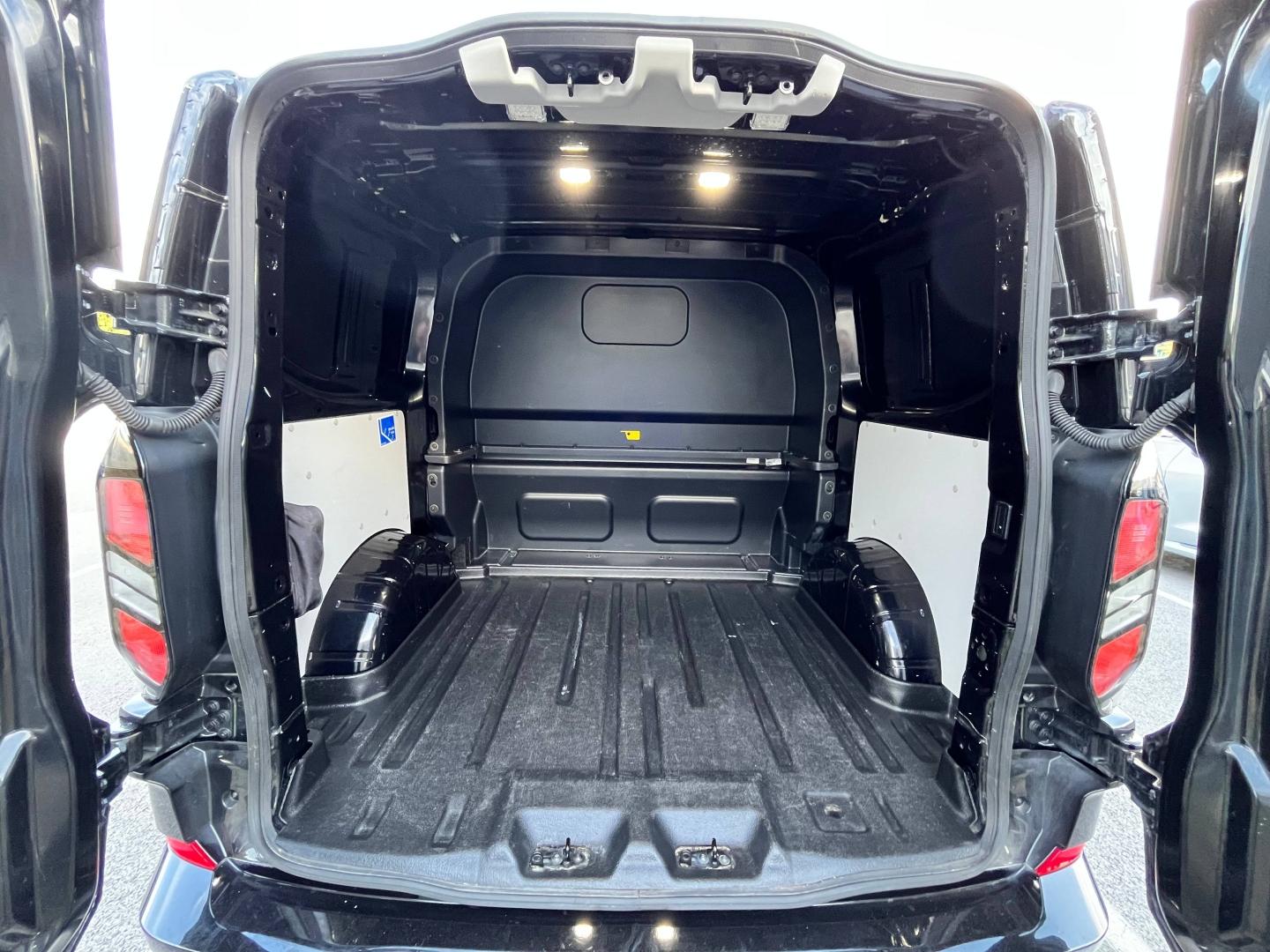 Image FORD Transit Custom Fg 300 L1H1 2.0 EcoBlue 136ch Cabine Approfondie Limited BVA8