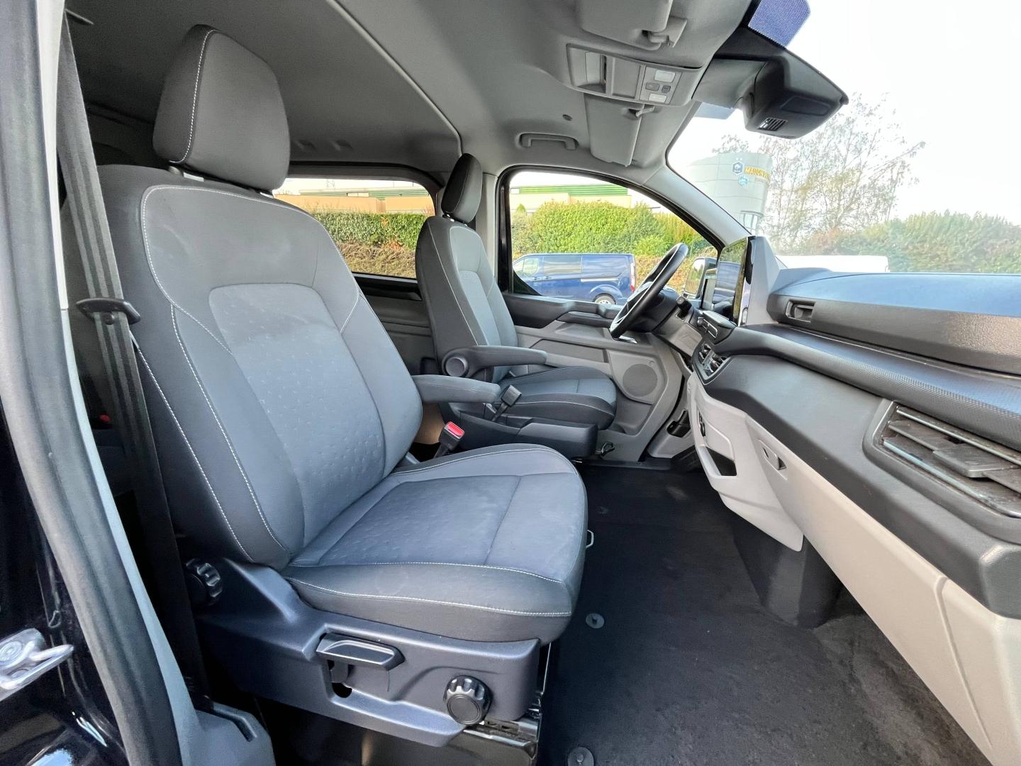 Image FORD Transit Custom Fg 300 L1H1 2.0 EcoBlue 136ch Cabine Approfondie Limited BVA8