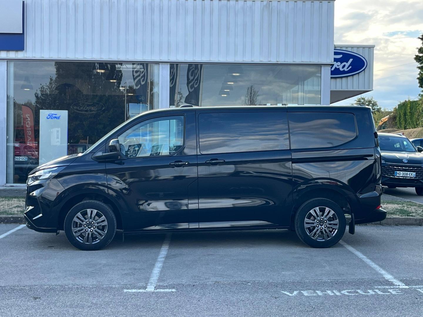 Image FORD Transit Custom Fg 300 L1H1 2.0 EcoBlue 136ch Cabine Approfondie Limited BVA8