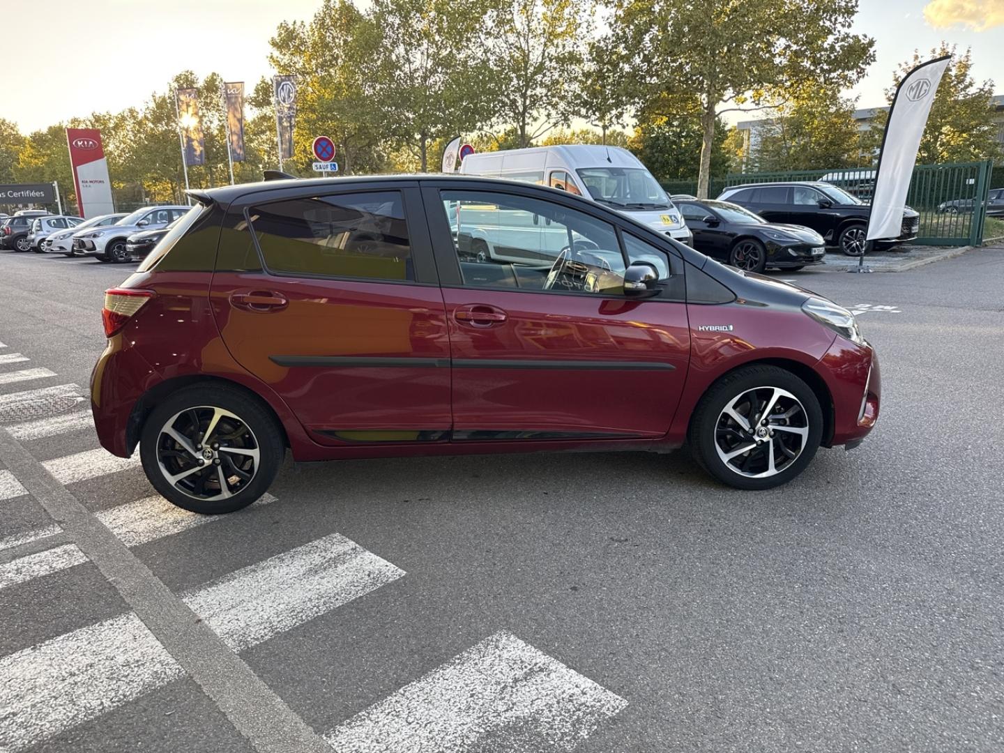 Image TOYOTA Yaris HSD 100h Collection 5p