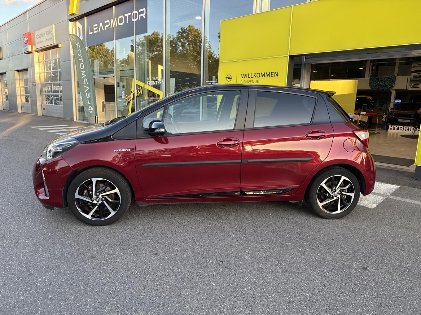 Image TOYOTA Yaris HSD 100h Collection 5p