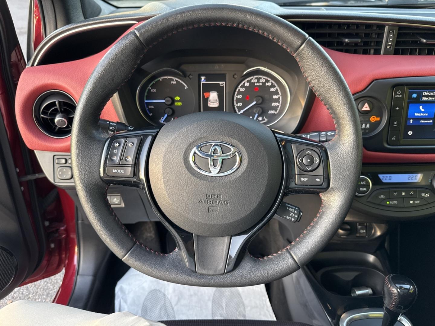Image TOYOTA Yaris HSD 100h Collection 5p