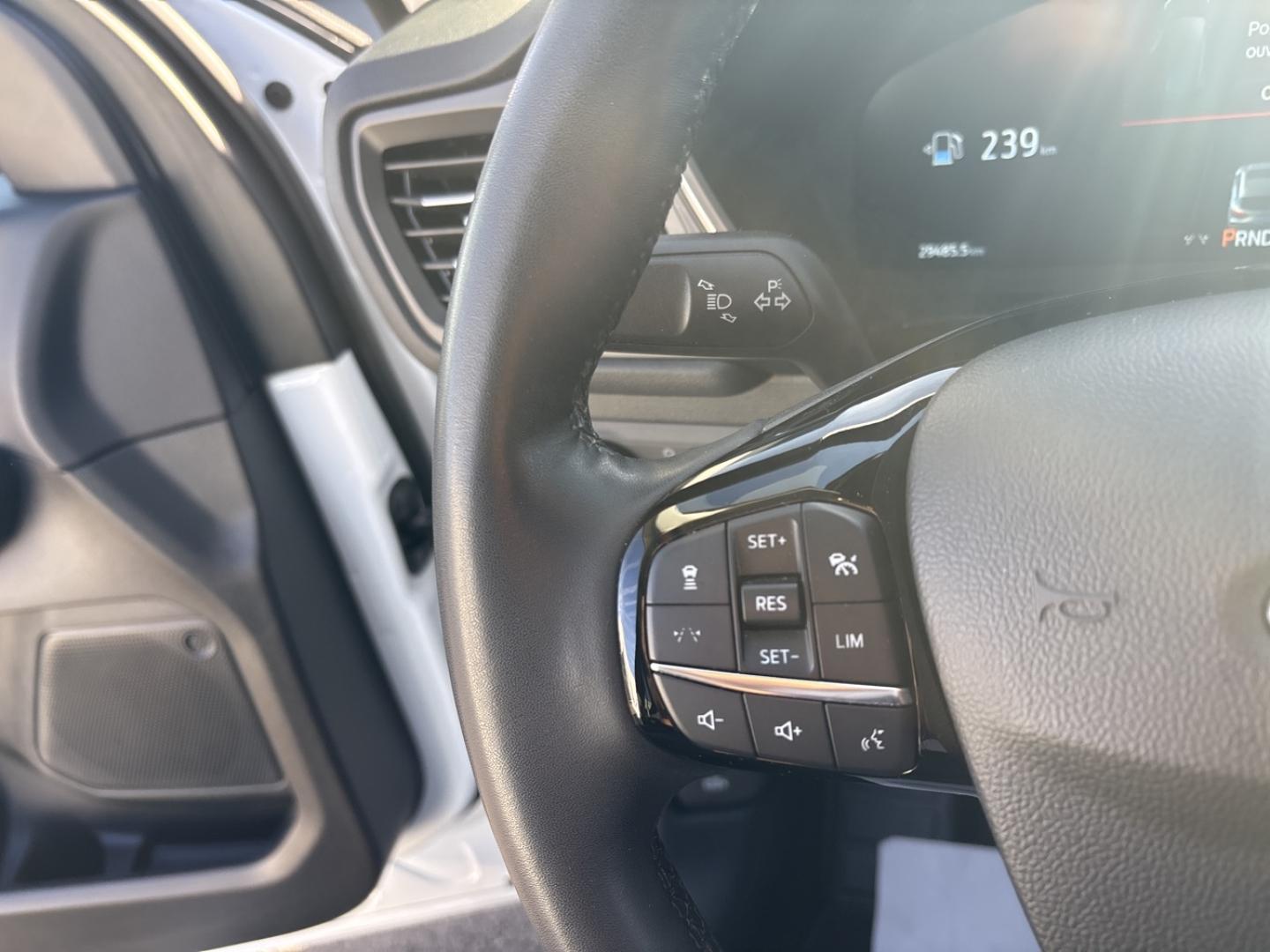 Image FORD Kuga 2.5 Duratec 180ch Hybrid FlexiFuel Titanium Powershift