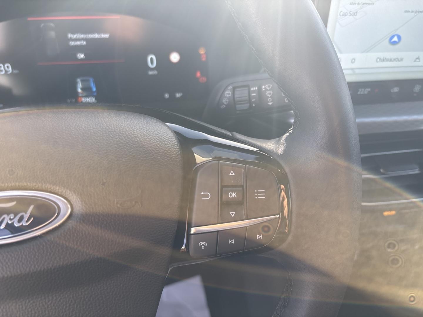 Image FORD Kuga 2.5 Duratec 180ch Hybrid FlexiFuel Titanium Powershift