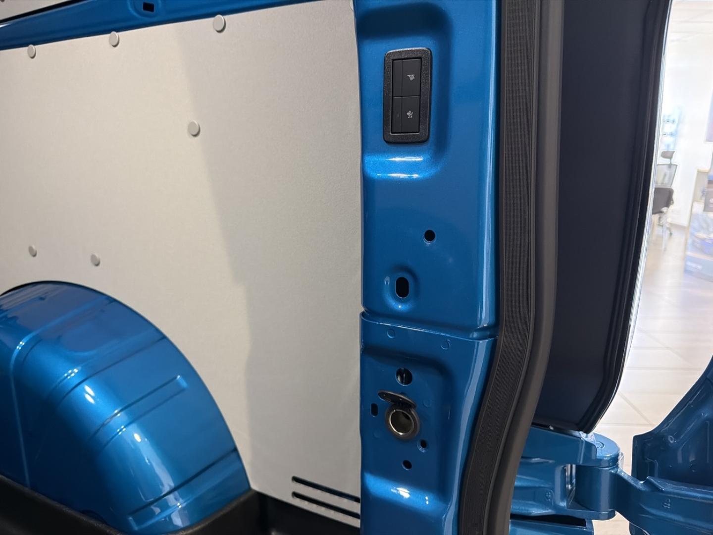 Image FORD Transit Custom Fg 320 L1H1 2.5 Duratec 232ch Hybride recheargeable Cabine Approfondie Sport CVT