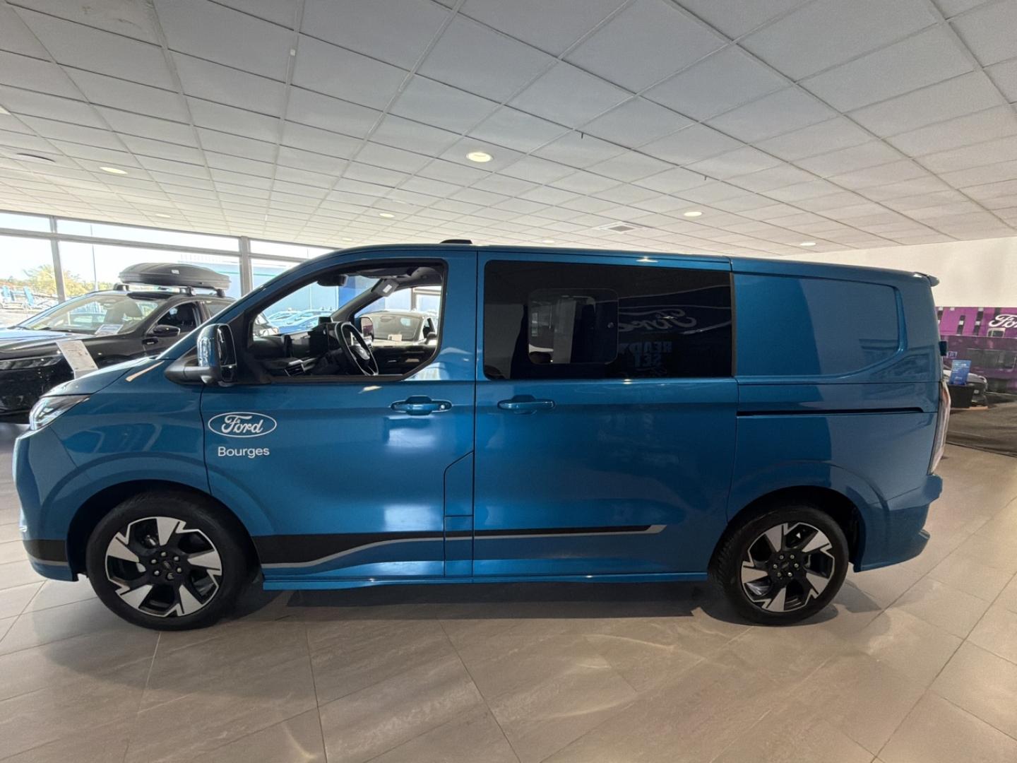 Image FORD Transit Custom Fg 320 L1H1 2.5 Duratec 232ch Hybride recheargeable Cabine Approfondie Sport CVT