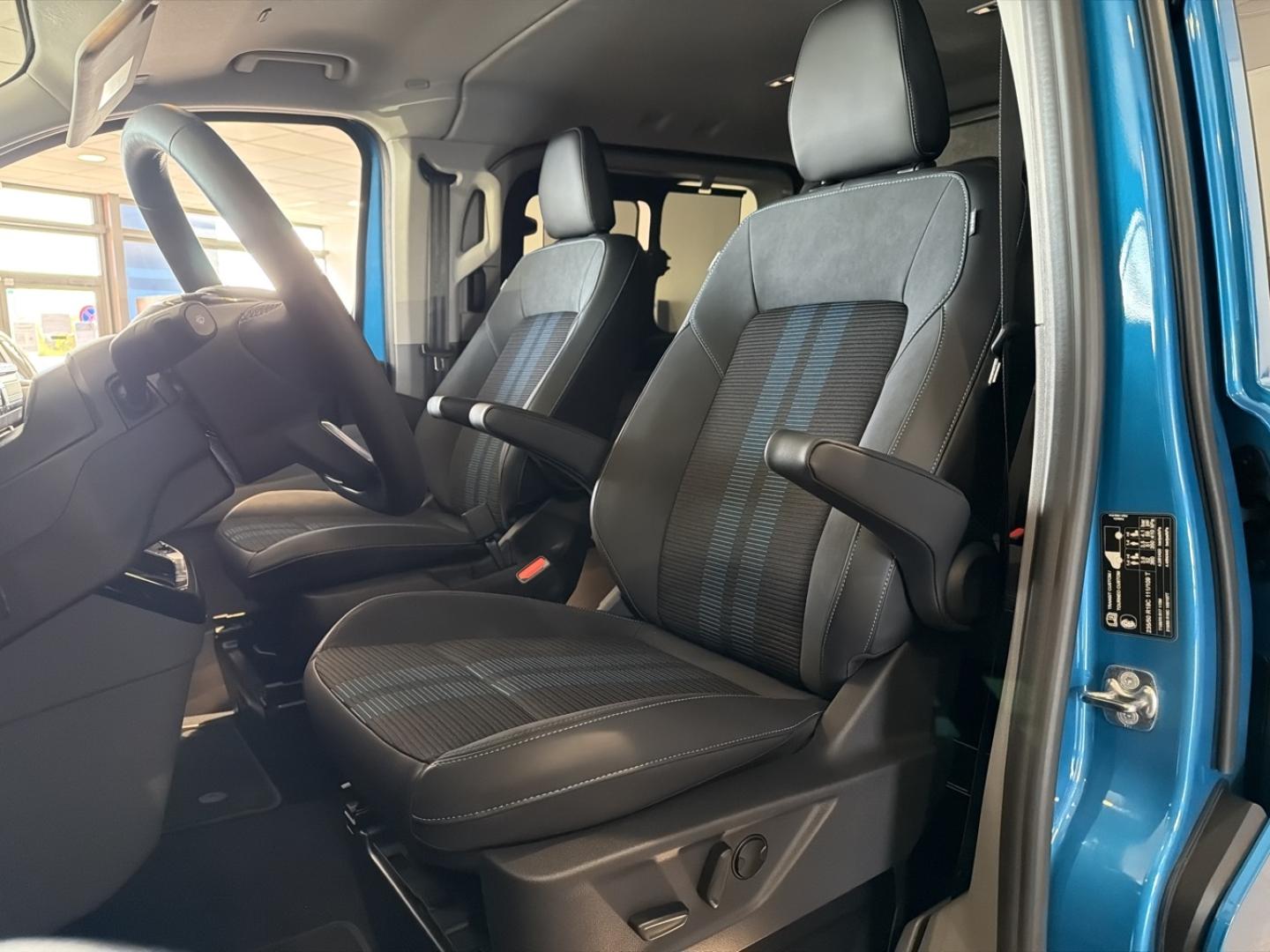 Image FORD Transit Custom Fg 320 L1H1 2.5 Duratec 232ch Hybride recheargeable Cabine Approfondie Sport CVT