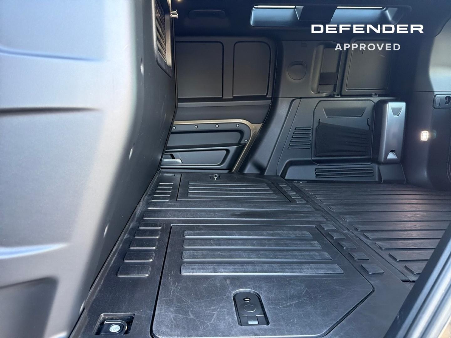 Image LAND-ROVER Defender 110 3.0 D250 Hard Top S