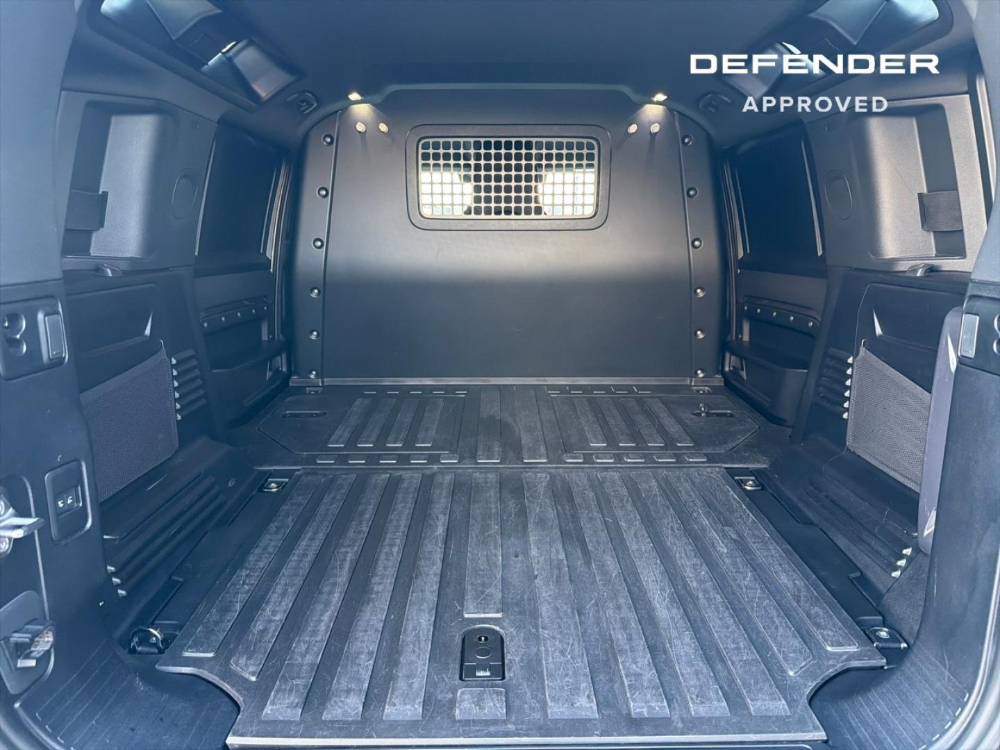 Image LAND-ROVER Defender 110 3.0 D250 Hard Top S