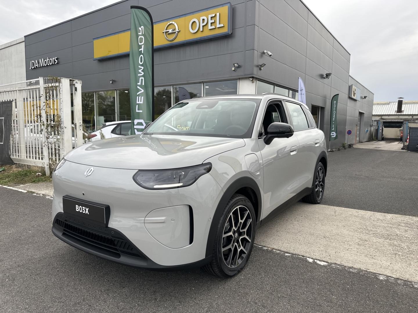 Photo LEAPMOTOR B03X BEV 197ch Pro Max 53 kWh Design