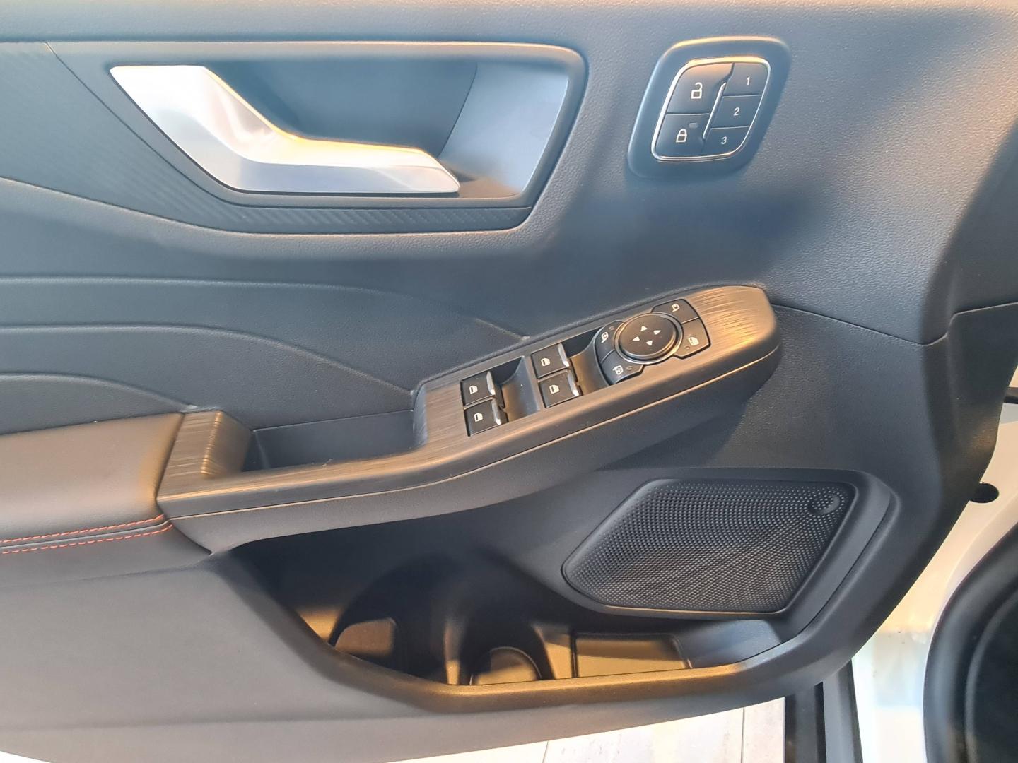 Image FORD Kuga 2.5 Duratec 180ch Hybrid FlexiFuel ST-Line X Powershift