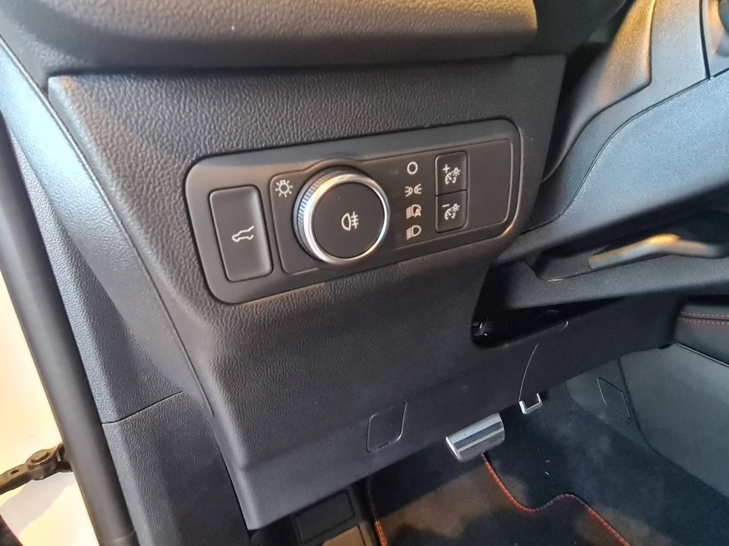 Image FORD Kuga 2.5 Duratec 180ch Hybrid FlexiFuel ST-Line X Powershift