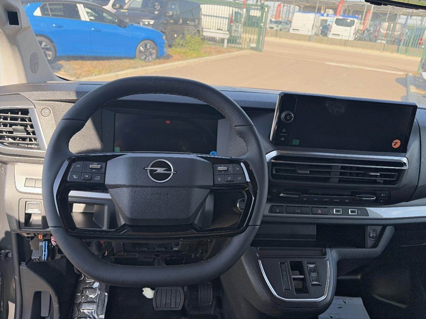 Image OPEL Vivaro Fg M 2.2 Diesel 180ch Sportive automatique