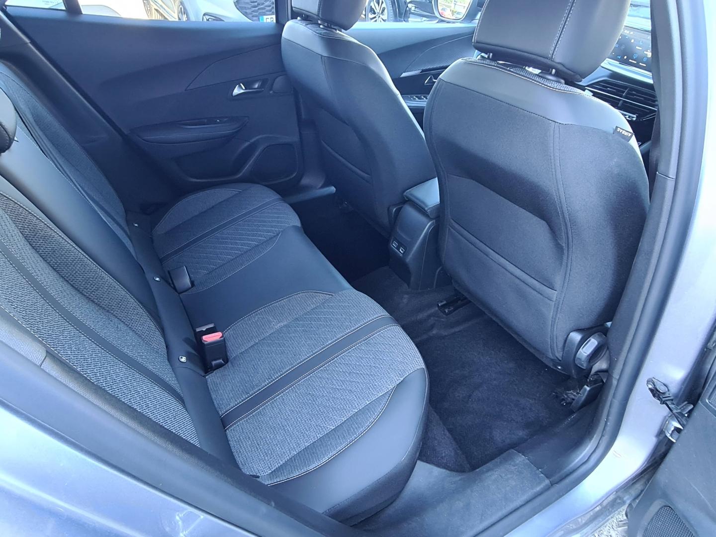 Image PEUGEOT 2008 1.2 Hybrid 136ch Allure e-DCS6