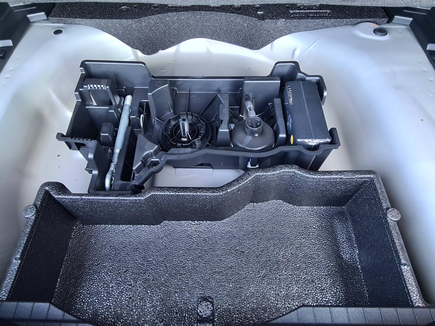 Image PEUGEOT 2008 1.2 Hybrid 136ch Allure e-DCS6
