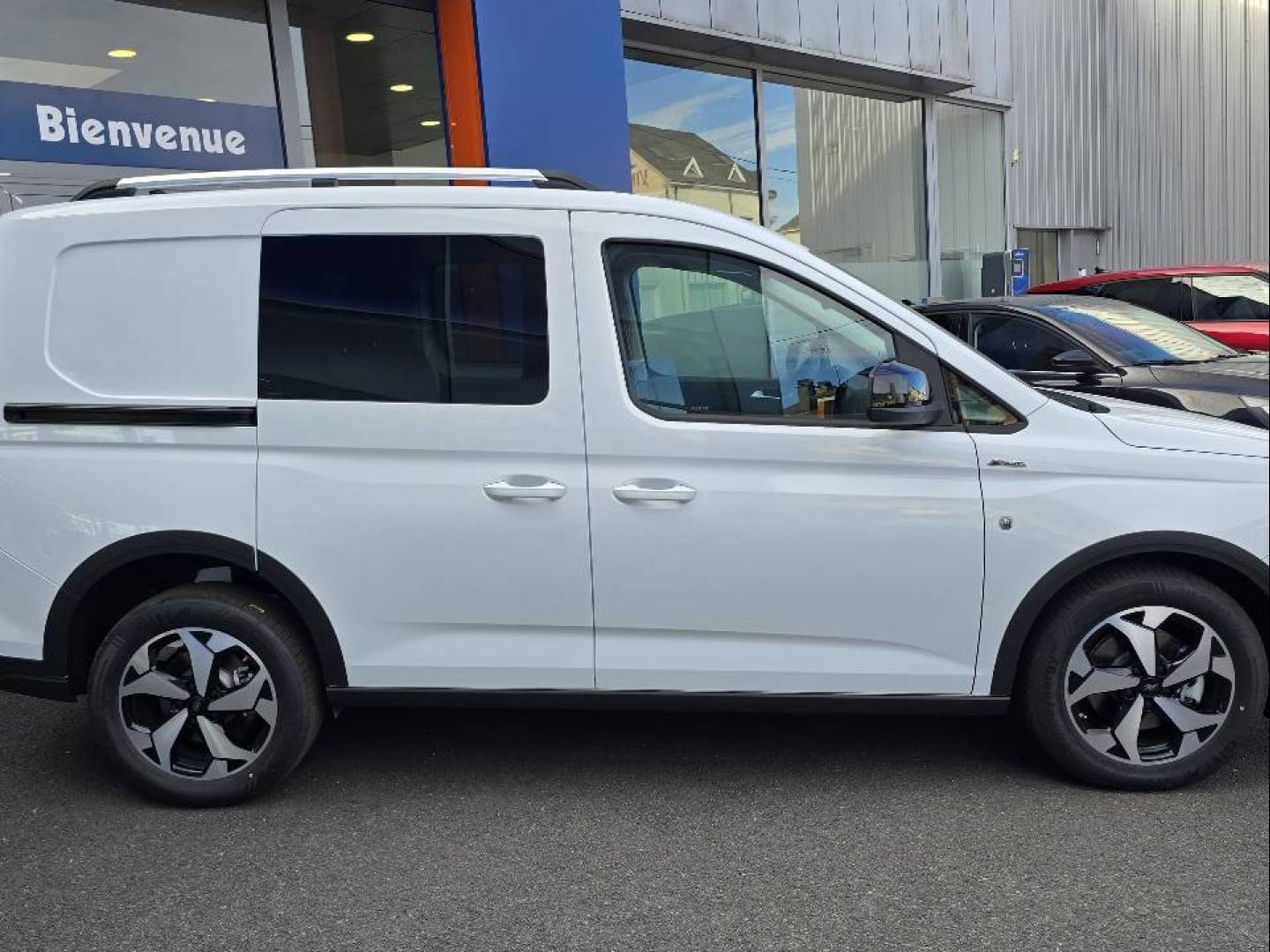 Image FORD Transit Connect L1 1.5 EcoBoost 150ch PHEV Flexcab Active BVA6