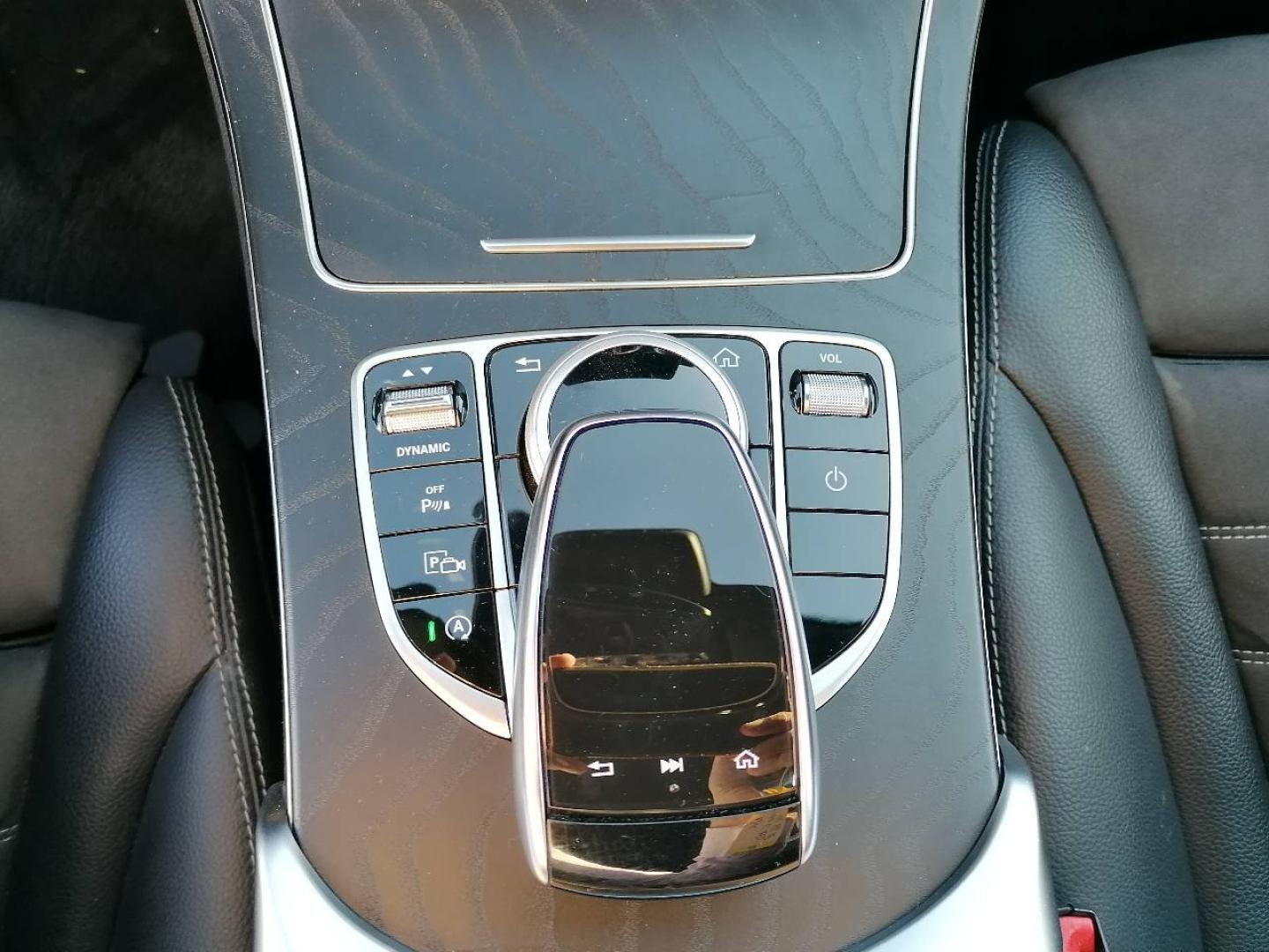 Image MERCEDES-BENZ Classe C 200 d 160ch AMG Line 9G-Tronic
