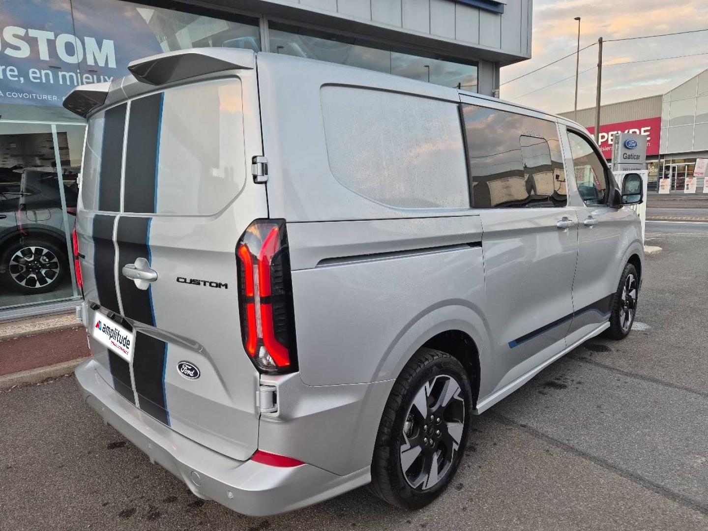 Image FORD Transit Custom Fg 320 L1H1 2.5 Duratec 232ch Hybride recheargeable Cabine Approfondie Sport CVT